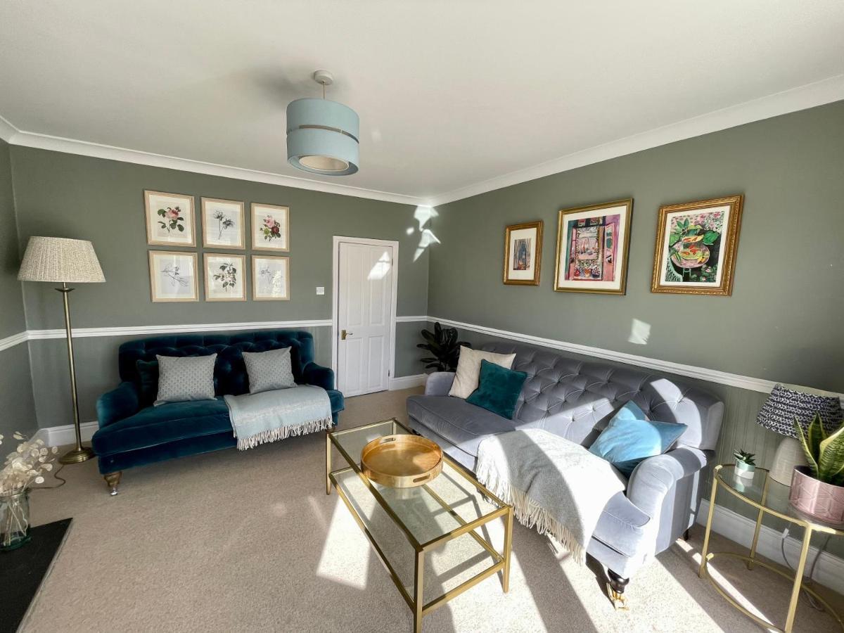 Three Bedroom House Porthleven, Cornwall. Close To Shops And Porthleven