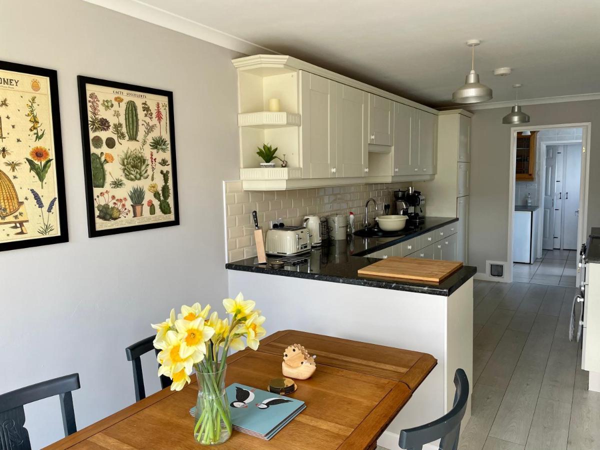 Holiday home Three Bedroom House Porthleven, Cornwall. Close To Shops And *
