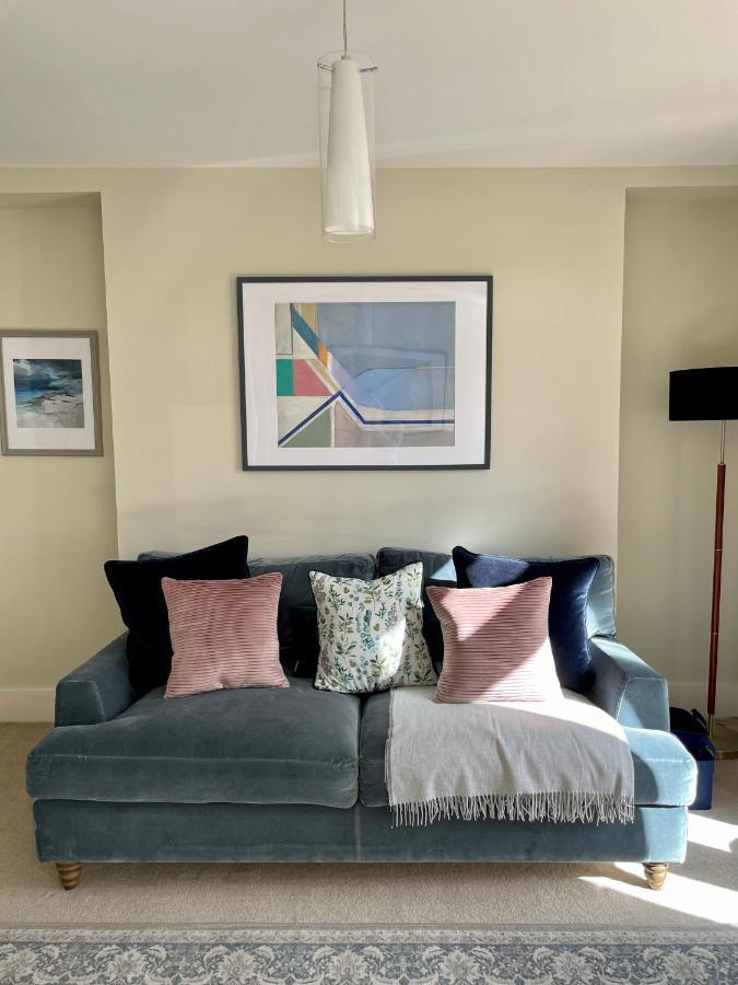 Three Bedroom House Porthleven, Cornwall. Close To Shops And Holiday home